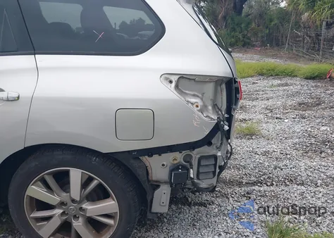 2015 Nissan Pathfinder Platinum z USA, uszkodzony, nr VIN 5N1AR2MN1FC695961